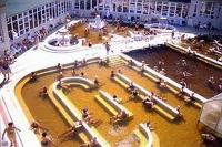 La piscine thermale d'Atlantis hôtel de la ville Hajduszoboszlo